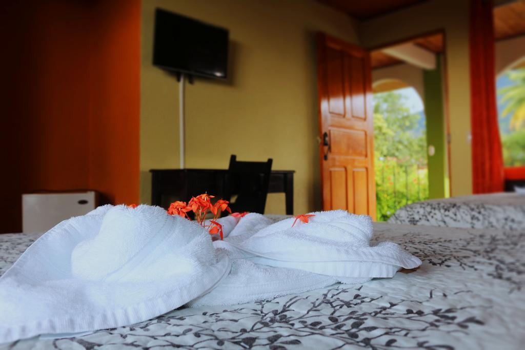 Hotel Las Flores Fortuna La Fortuna Exteriör bild